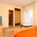 Apartments And Rooms With Parking Space Jelsa, Hvar - 8798